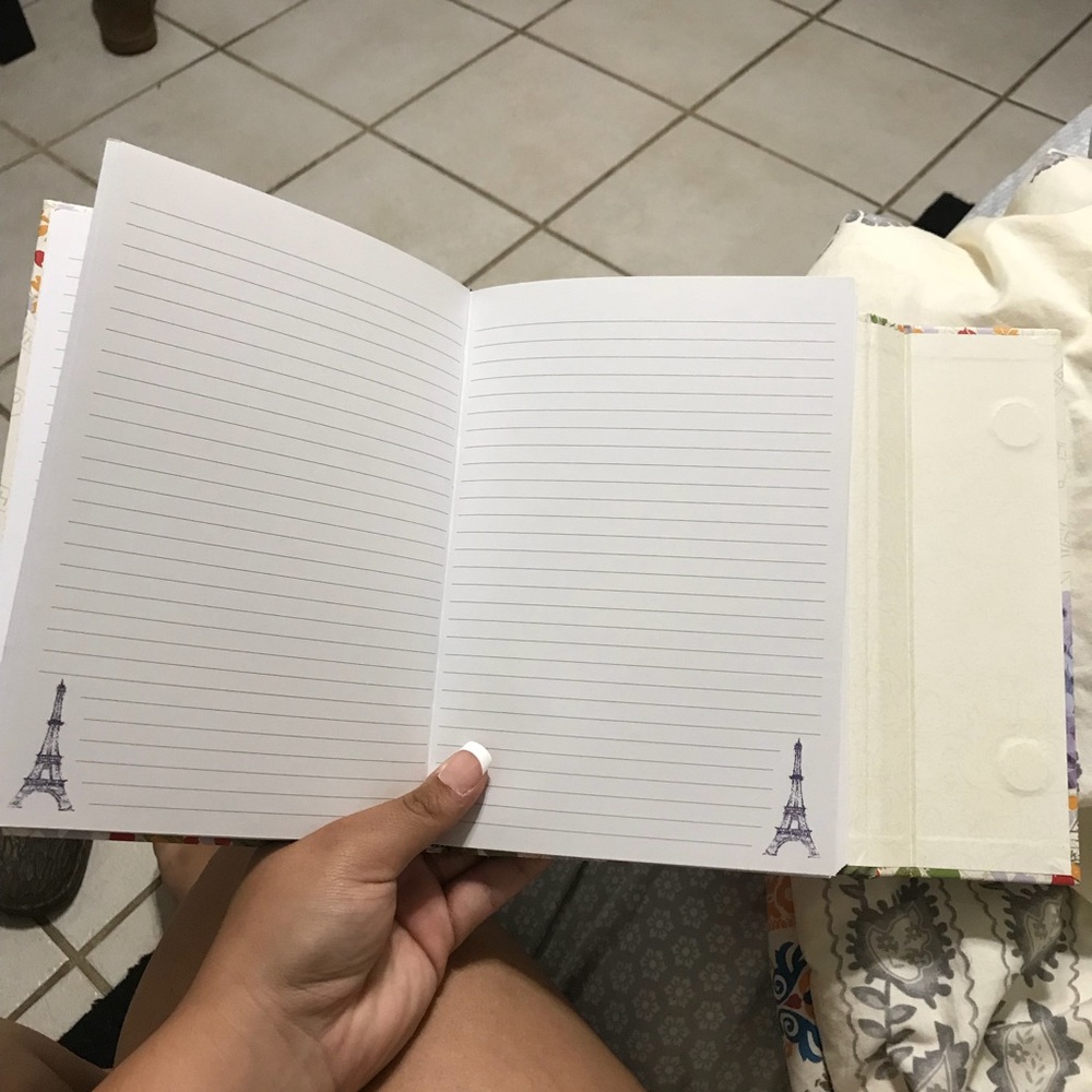 Notebook - Picture 3 of 3